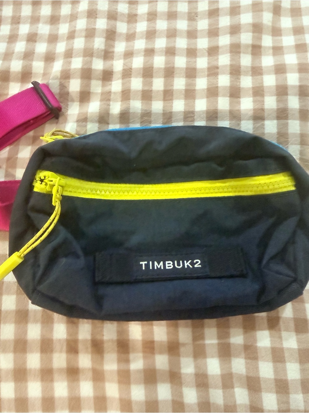 Timbuk2 Navy Waist Pack with Pink Strap and Yellow Zipper - Picture 2 of 4